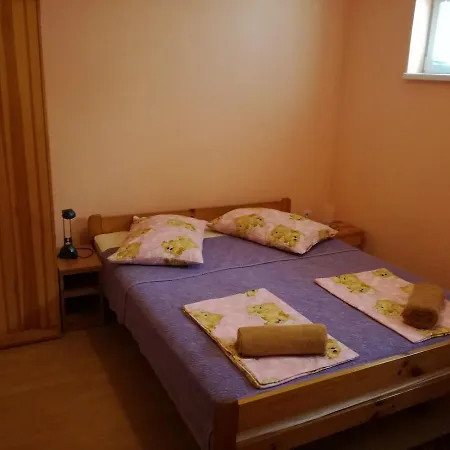 Guest house House Lovric Biograd Na Moru