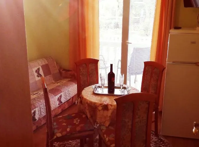 Gasthuis House Lovric 3*