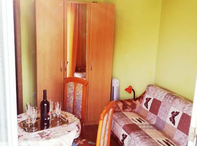 House Lovric 3*