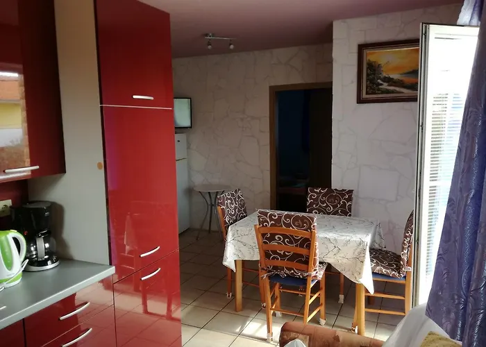 Gasthuis House Lovric 3*
