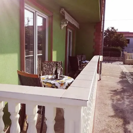 House Lovric Гостевой дом 3*