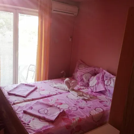 House Lovric Гостевой дом 3*