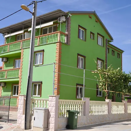 House Lovric Гостевой дом 3*