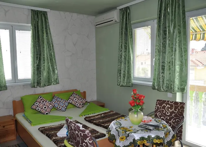 House Lovric Gostinjska kuća 3*